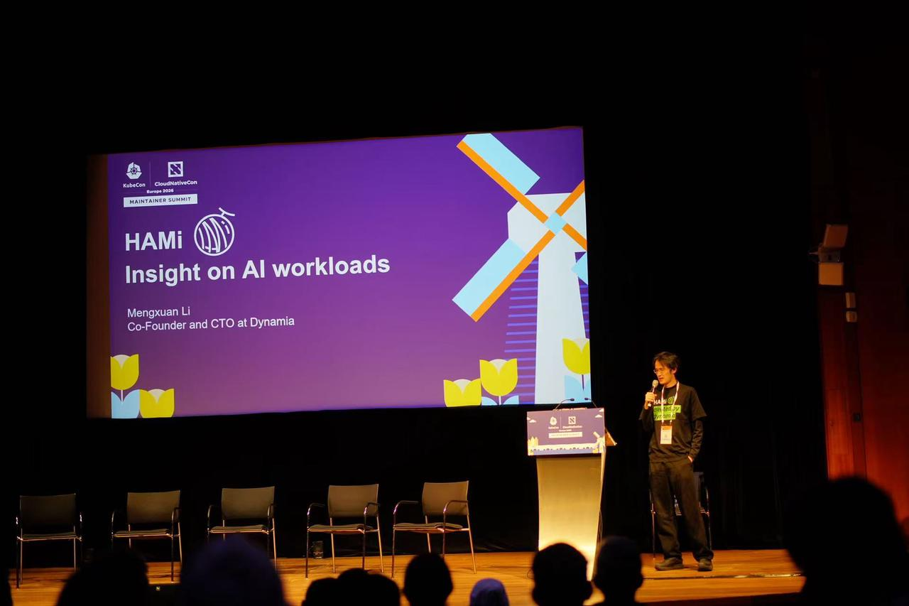 HAMi Maintainer Mengxuan Li sharing AI Workloads insights at Maintainer Summit
